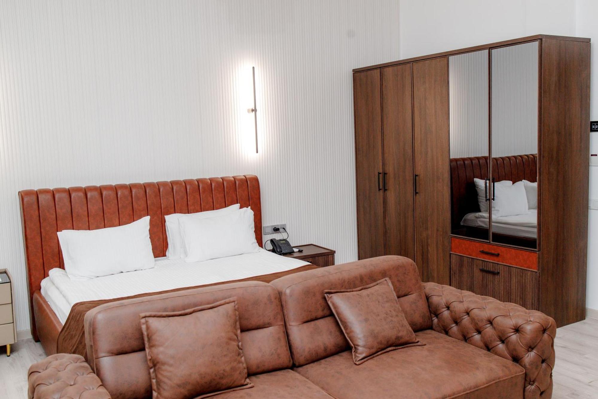 Hotel Infinity Plaza