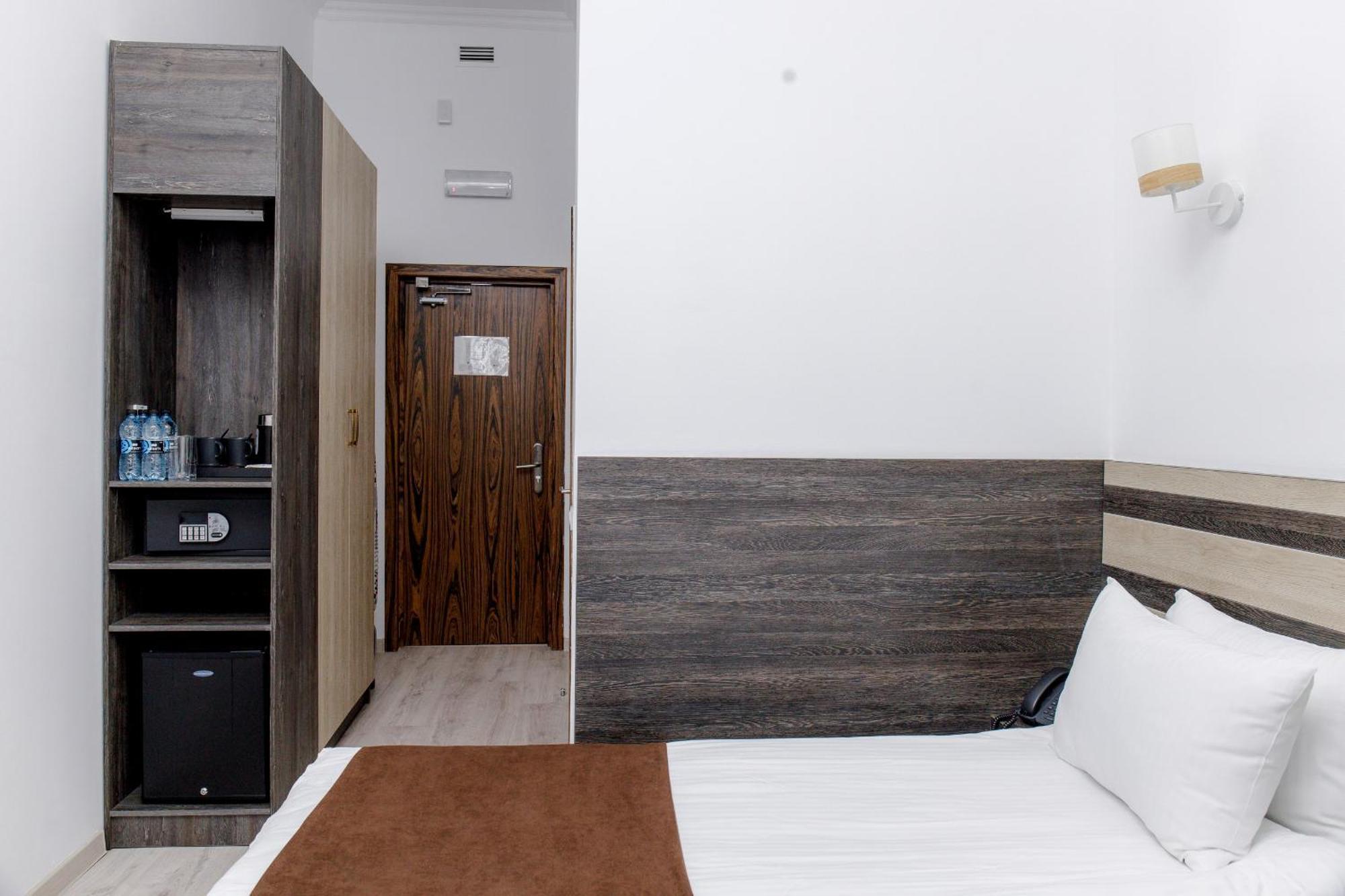Infinity Plaza Hotel Atyrau